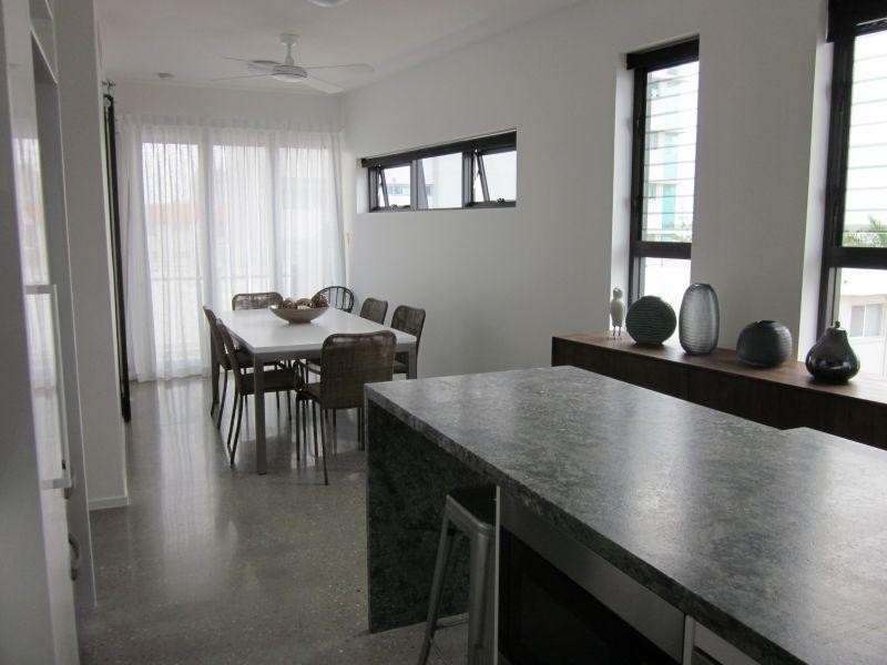 Unit 6/5 Clark Street, Biggera Waters QLD 4216