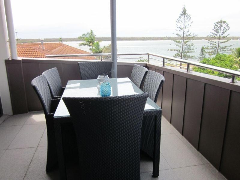 Unit 6/5 Clark Street, Biggera Waters QLD 4216