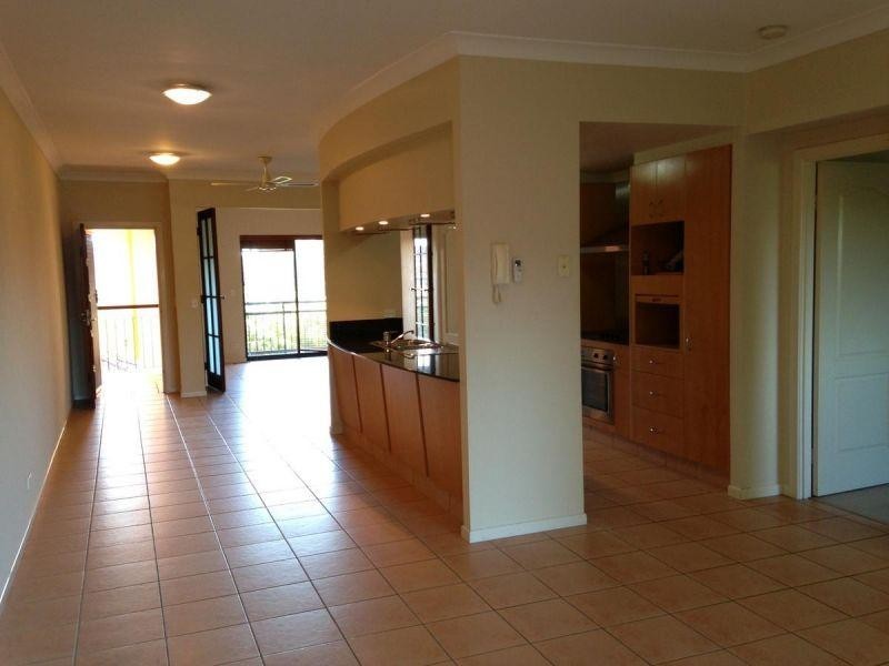 85 Palm Meadows Drive, Carrara QLD 4211