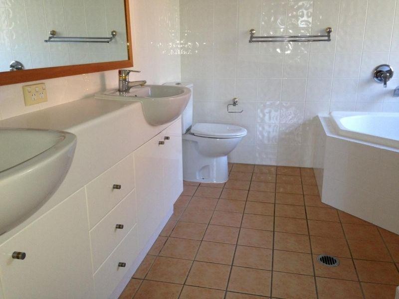 85 Palm Meadows Drive, Carrara QLD 4211