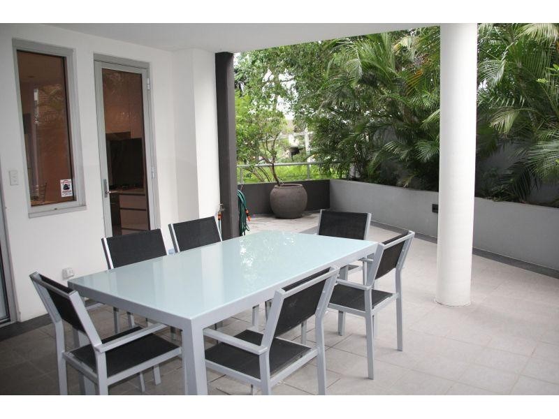 8 Dunmore Terrace, Auchenflower QLD 4066