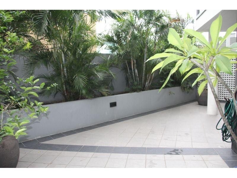 8 Dunmore Terrace, Auchenflower QLD 4066