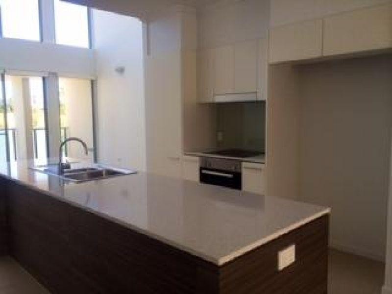 Varsity Lakes QLD 4227