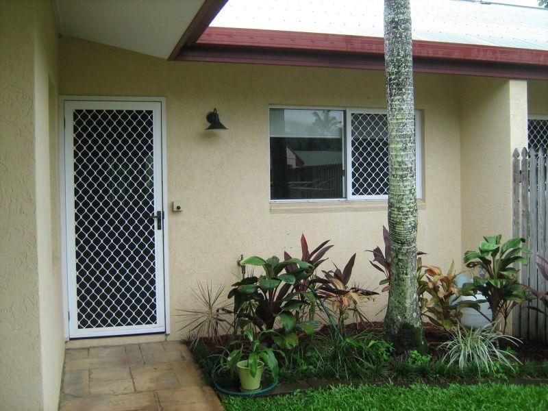 5-15 McGregor Street, Mooroobool QLD 4870