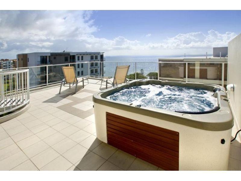 21/1-3  Sydney st, Redcliffe QLD 4020