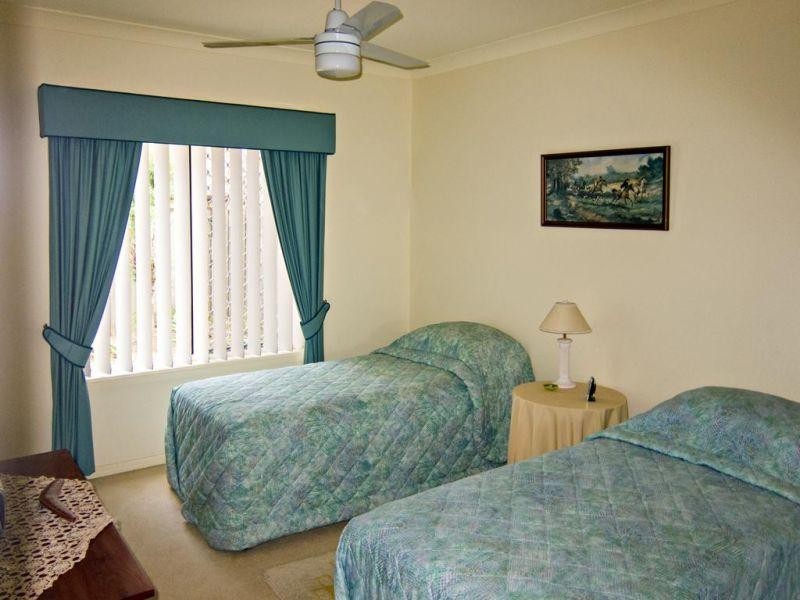 34 Albicore Street, Mermaid Waters QLD 4218