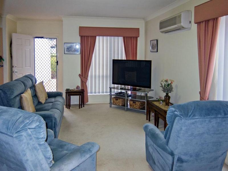 34 Albicore Street, Mermaid Waters QLD 4218