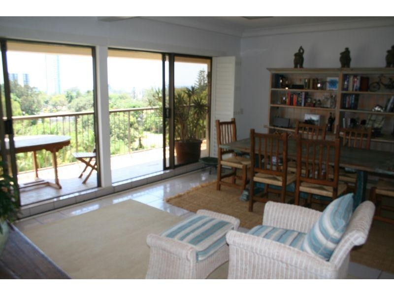 Unit 28/9/2 Admiralty Drive, Paradise Waters QLD 4217