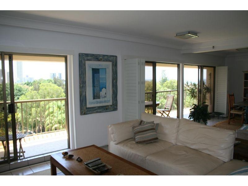 Unit 28/9/2 Admiralty Drive, Paradise Waters QLD 4217