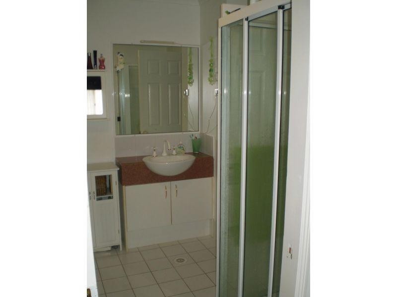 100 Racecourse Road, Bundall QLD 4217