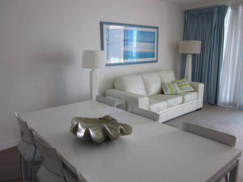 Unit 1305/438 Marine Parade, Biggera Waters QLD 4216