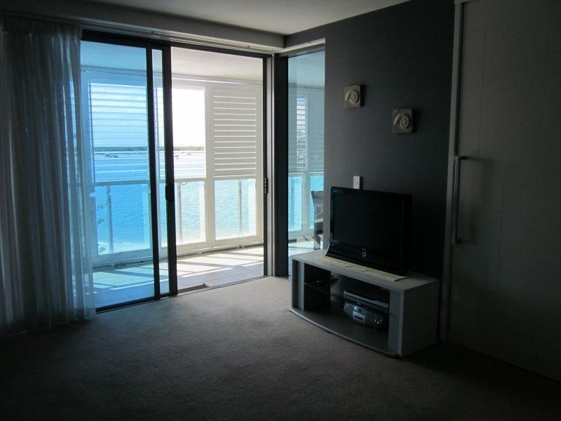 Unit 1305/438 Marine Parade, Biggera Waters QLD 4216