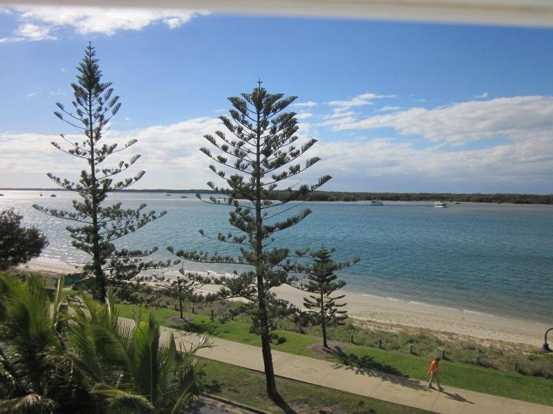 Unit 1305/438 Marine Parade, Biggera Waters QLD 4216