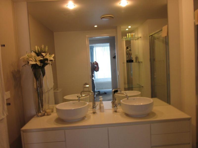 Unit 1305/438 Marine Parade, Biggera Waters QLD 4216