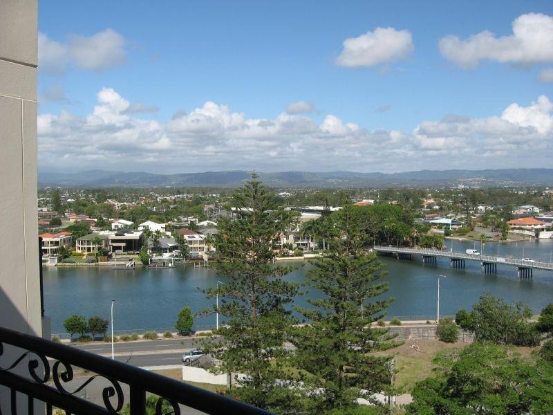 1005/2988 Surfers Paradise Boulevard, Surfers Paradise QLD 4217