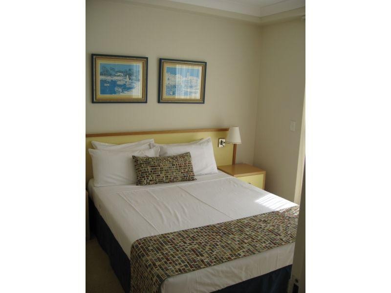 1005/2988 Surfers Paradise Boulevard, Surfers Paradise QLD 4217