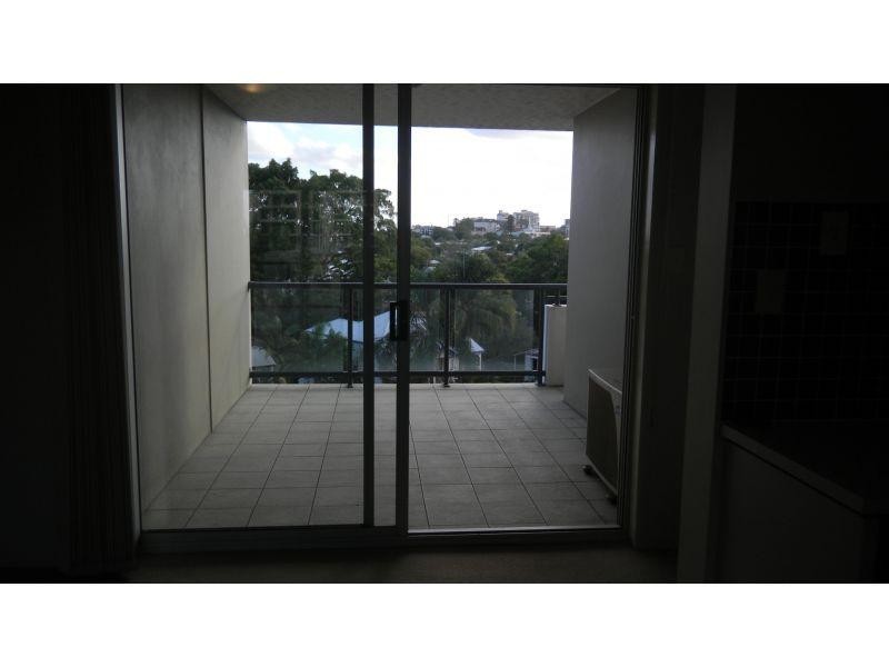 Unit 11/19 Thorn St, Kangaroo Point QLD 4169