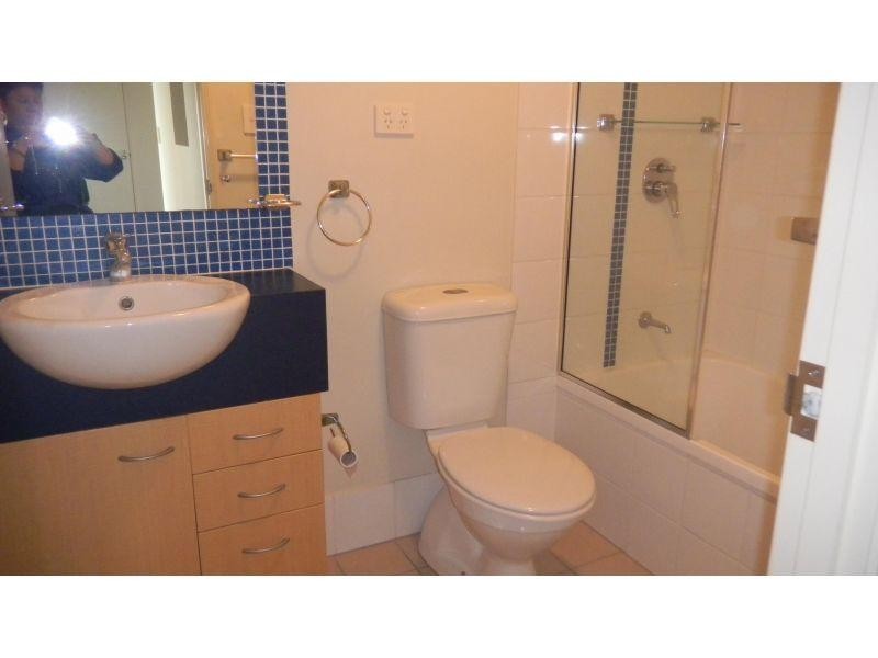 Unit 11/19 Thorn St, Kangaroo Point QLD 4169