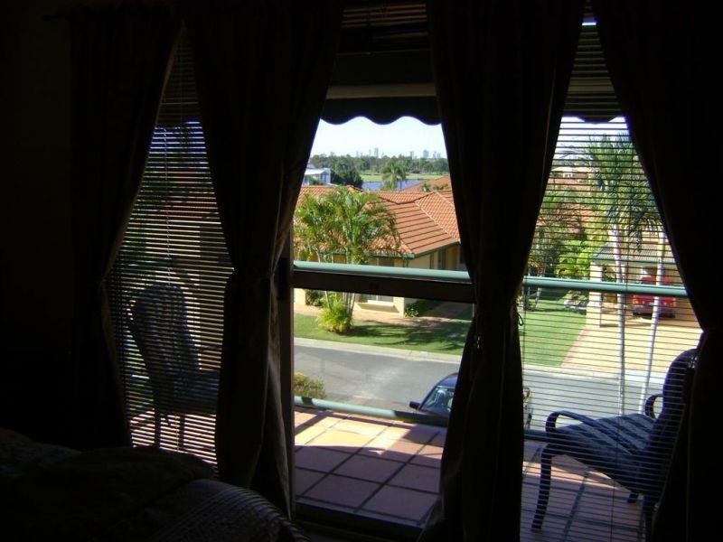 152 Palm Meadows Drive, Carrara QLD 4211