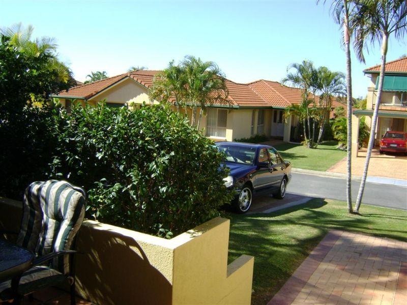152 Palm Meadows Drive, Carrara QLD 4211