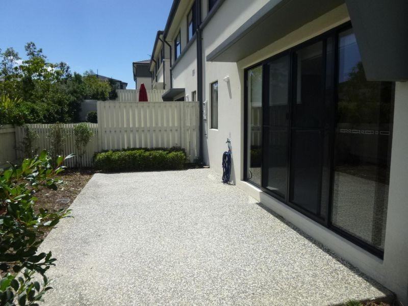 2 Bourton Road, Merrimac QLD 4226