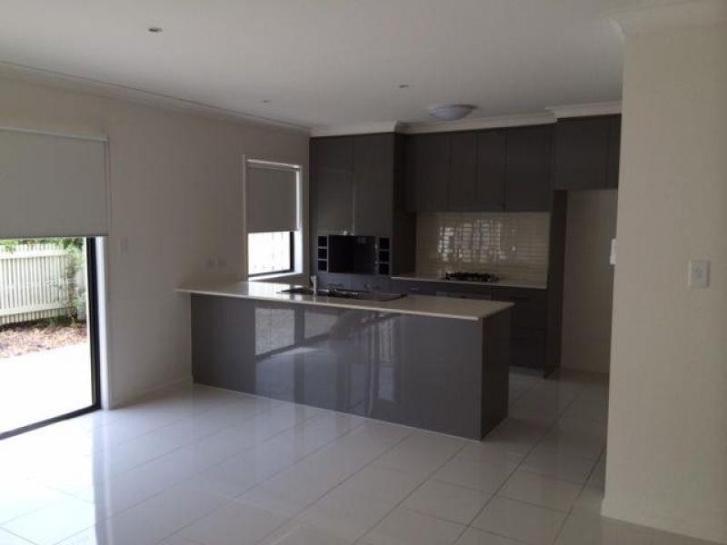 2 Bourton Road, Merrimac QLD 4226