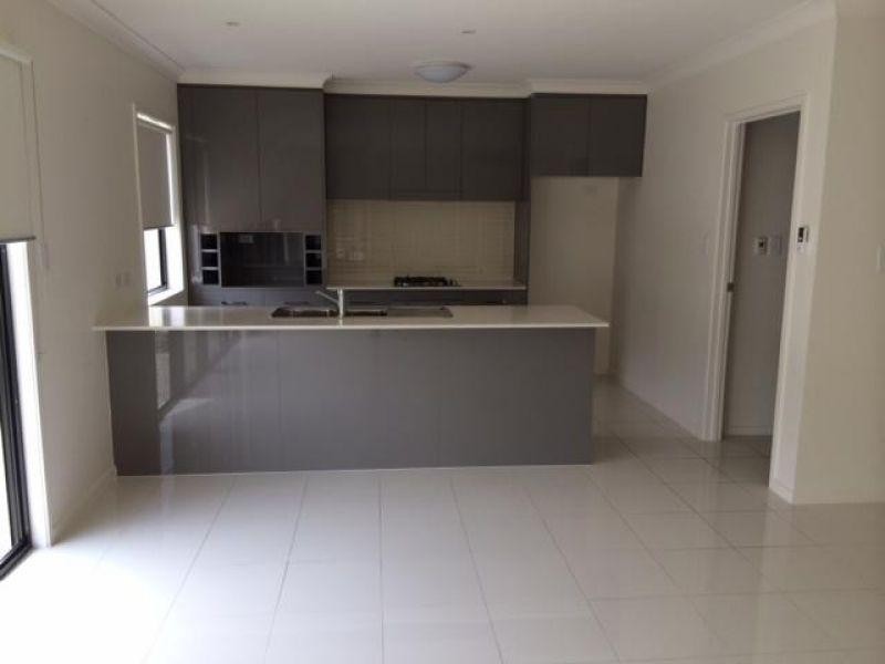 2 Bourton Road, Merrimac QLD 4226