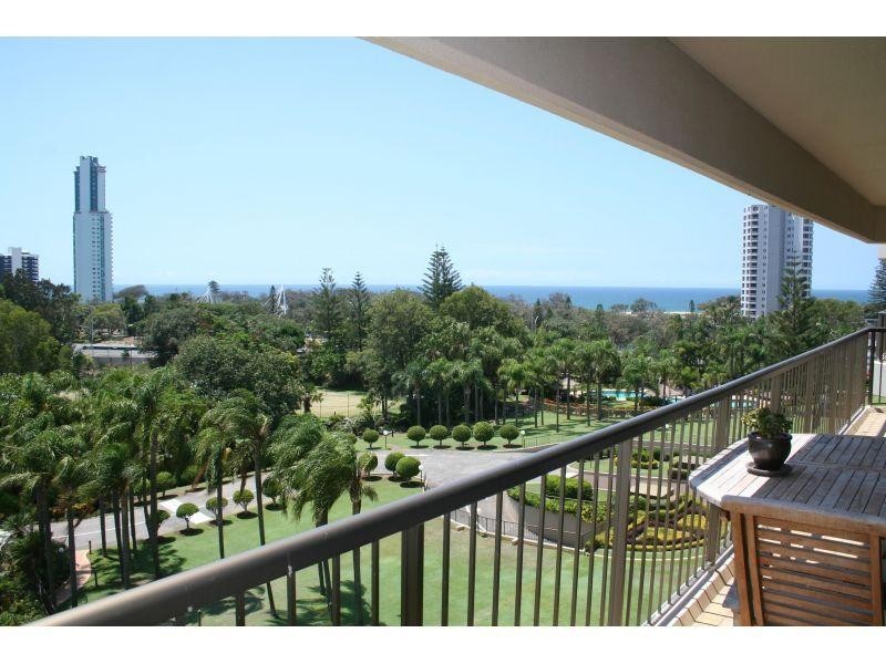 2 Admiralty Drive, Surfers Paradise QLD 4217