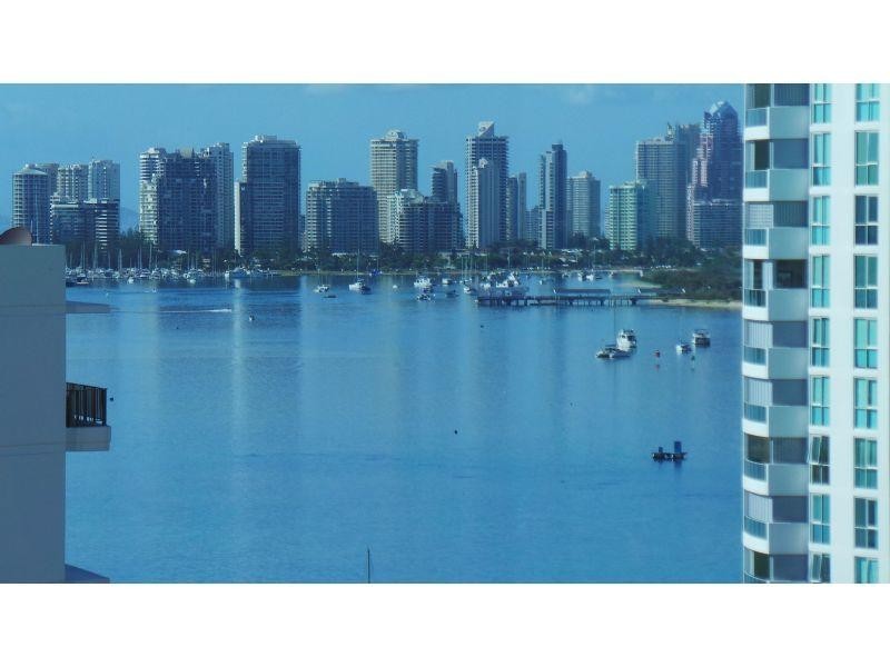 360 Marine Parade, Labrador QLD 4215