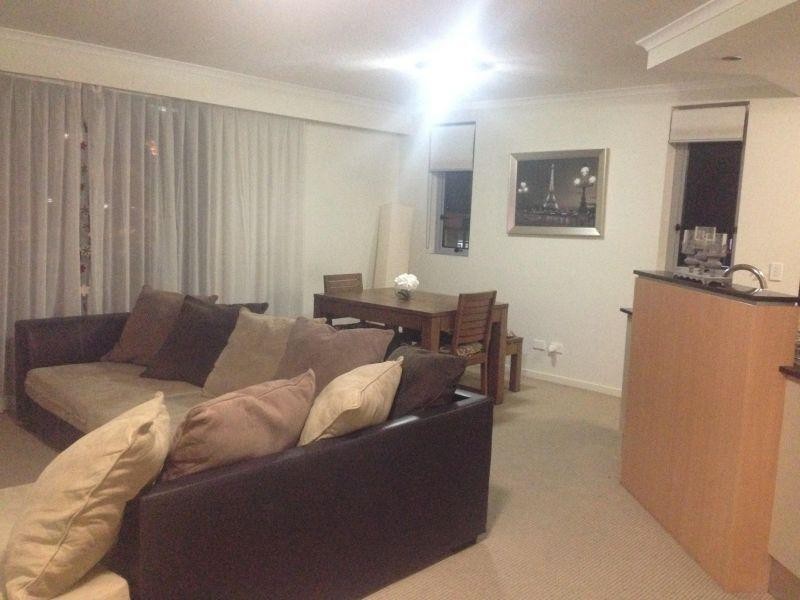 21 Cypress Avenue, Surfers Paradise QLD 4217