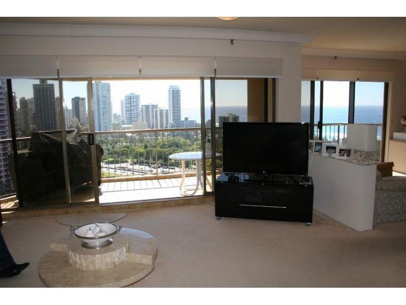 Unit 99/2 Admiralty Drive, Paradise Waters QLD 4217