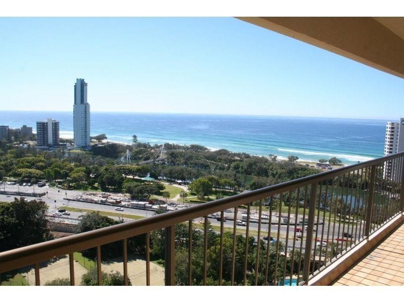 Unit 99/2 Admiralty Drive, Paradise Waters QLD 4217