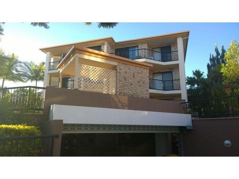 Unit 9/27 Chester Terrace, Southport QLD 4215