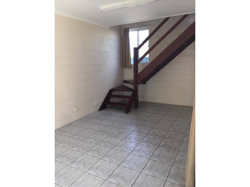 6 Robert Street, Proserpine QLD 4800