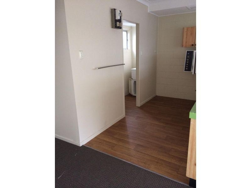 6 Robert Street, Proserpine QLD 4800