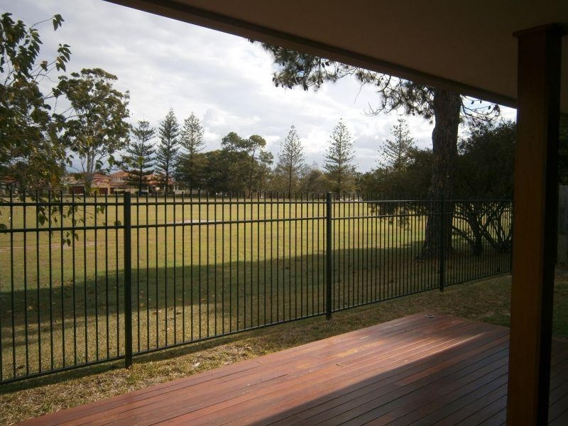 Broadbeach Waters QLD 4218