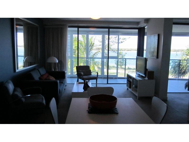 Unit 1105/438 Marine Parade, Biggera Waters QLD 4216