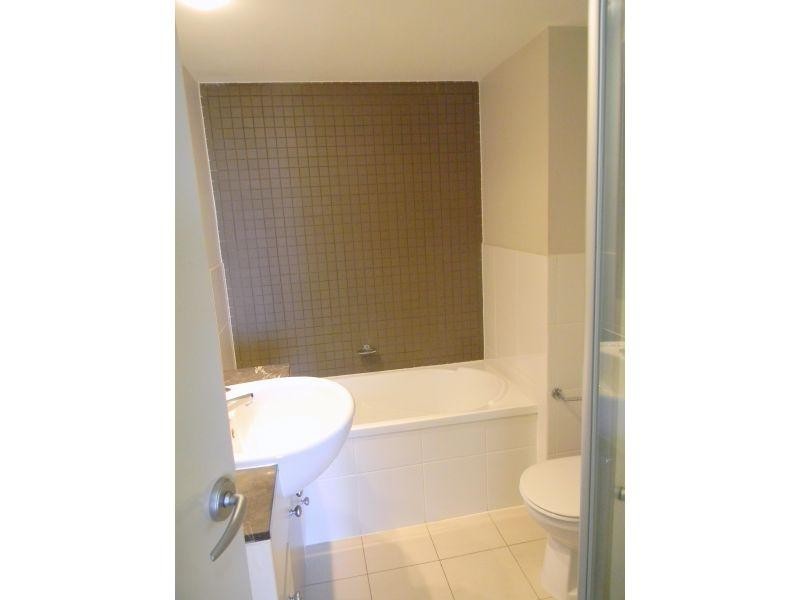 36/21 Cypress Avenue, Surfers Paradise QLD 4217