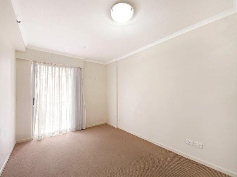 21 Cypress Avenue, Surfers Paradise QLD 4217