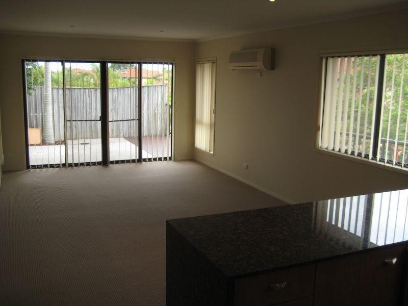 136 Palm Meadows Drive, Carrara QLD 4211
