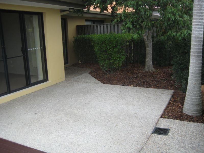 136 Palm Meadows Drive, Carrara QLD 4211