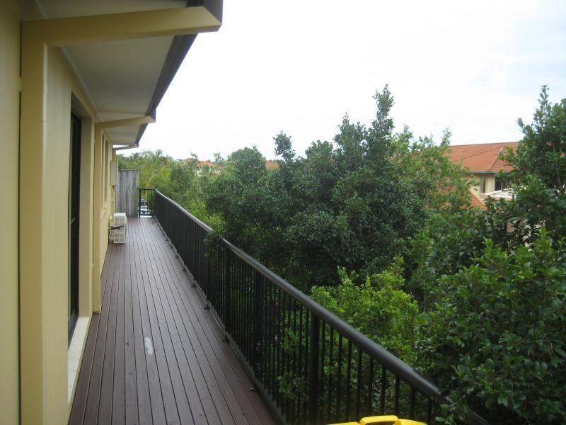 136 Palm Meadows Drive, Carrara QLD 4211
