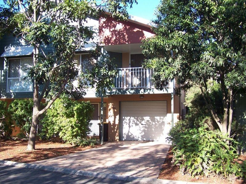 90/316 Long Street, Graceville QLD 4075