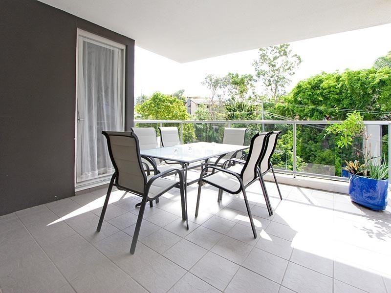 8 Dunmore Terrace, Auchenflower QLD 4066