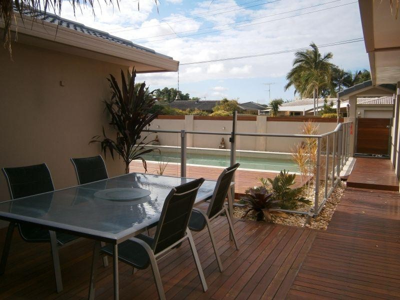 Broadbeach Waters QLD 4218