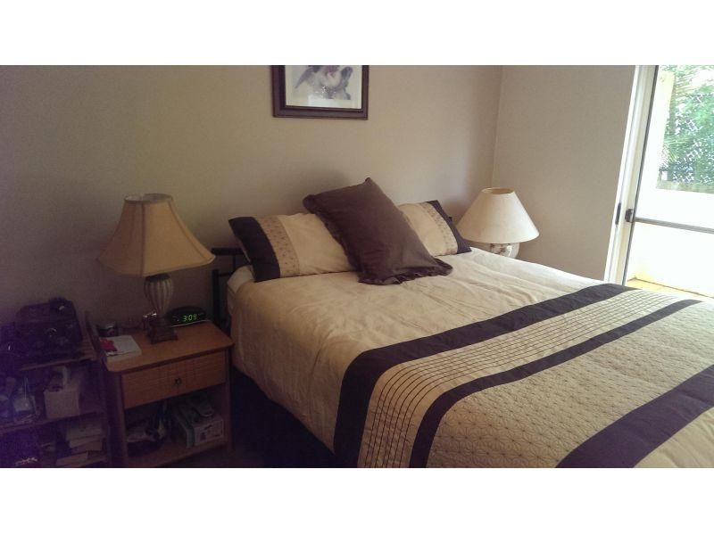 4/10-14 Purli Street, Chevron Island QLD 4217