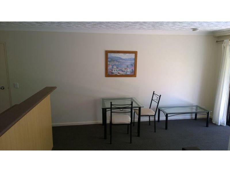 Unit 9/27 Chester Terraces, Southport QLD 4215