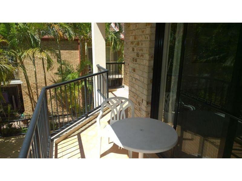 Unit 9/27 Chester Terraces, Southport QLD 4215