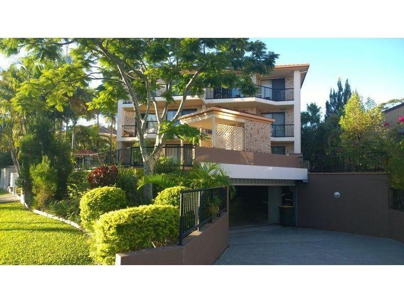 Unit 9/27 Chester Terraces, Southport QLD 4215