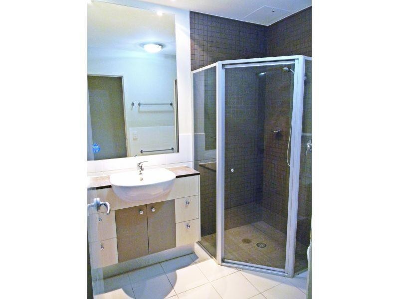 21 Cypress Avenue, Surfers Paradise QLD 4217